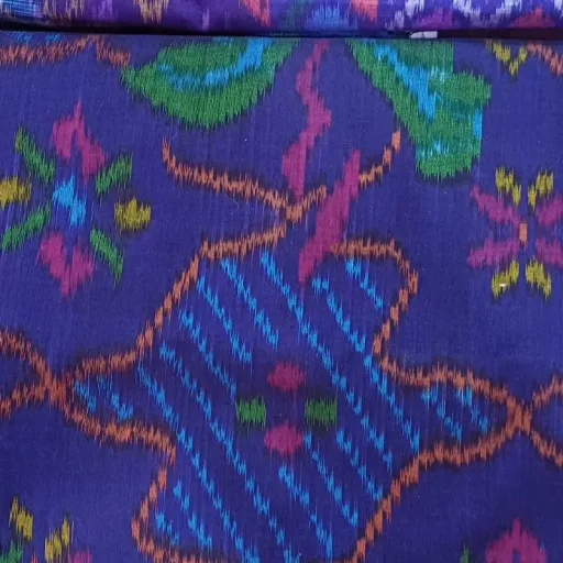 Kain tenun endek Bali
