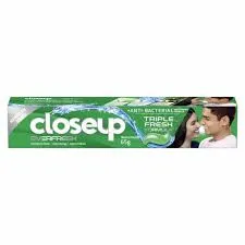 Closeup Gel Green Triple Fresh Formula 65 Gram