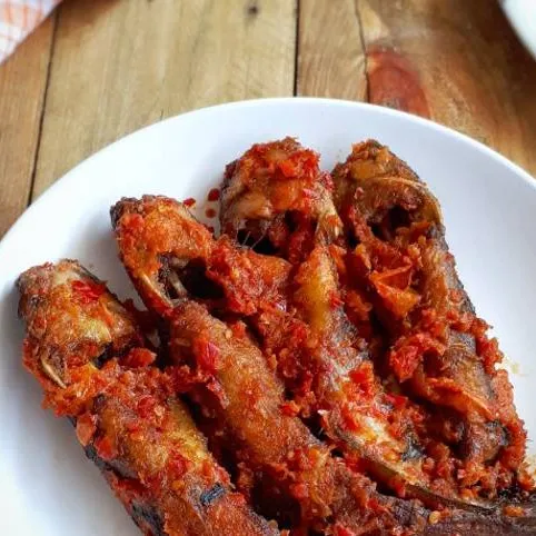 'Lauk Lele Sambel'