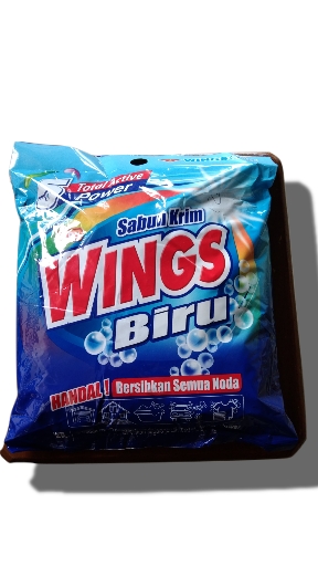'Sabun wings biru satu bungkus untuk cuci pakaian'