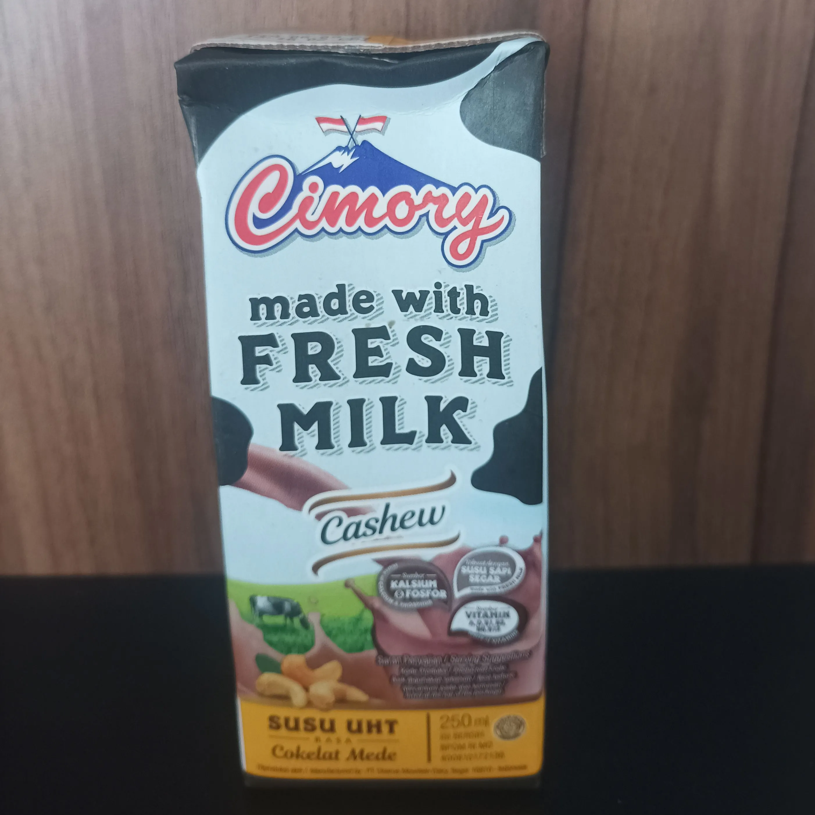 'Cimory UHT Milk Cashew 250 ml'