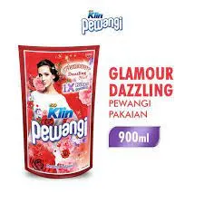 'So Klin Pewangi Pakaian Glamour Dazzling 900 ml'