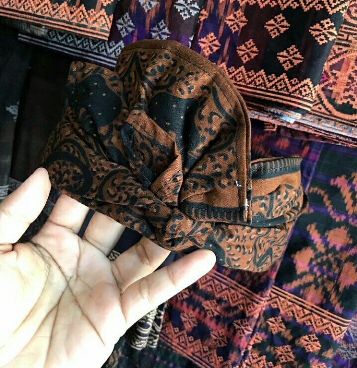 udeng jadi batik